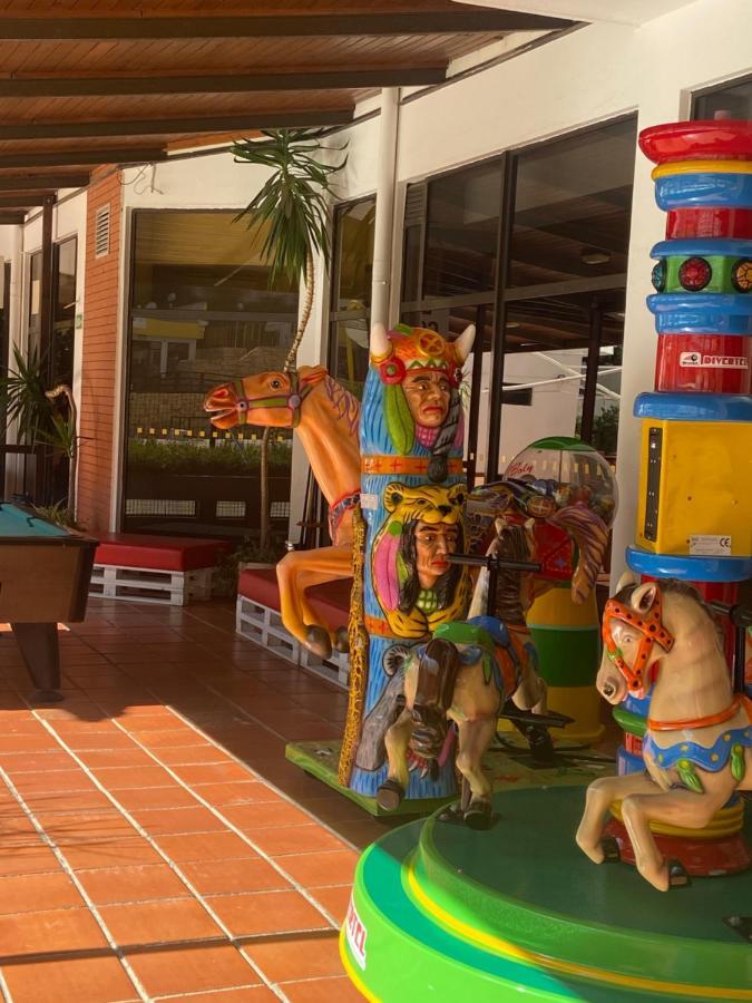Mariacast Clube Da Praia Da Rocha Portimao Exterior photo